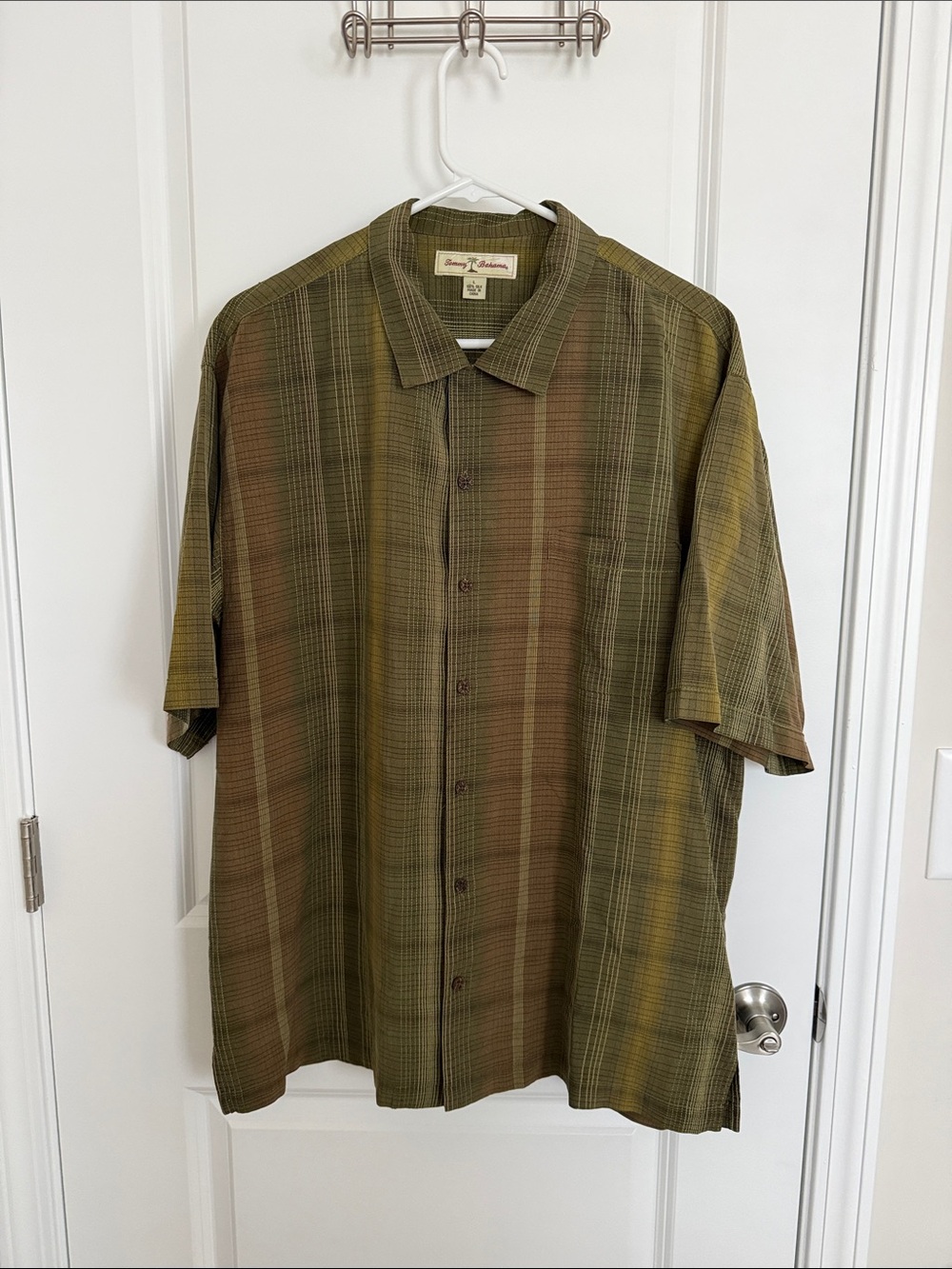 Tommy Bahama Olive & Brown Plaid Short-Sleeve Button-Down Shirt 100% Silk